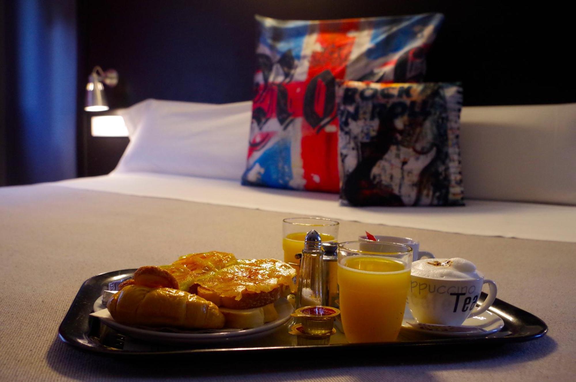 Hotel Apartamentos Rock Star Taboadela Ngoại thất bức ảnh