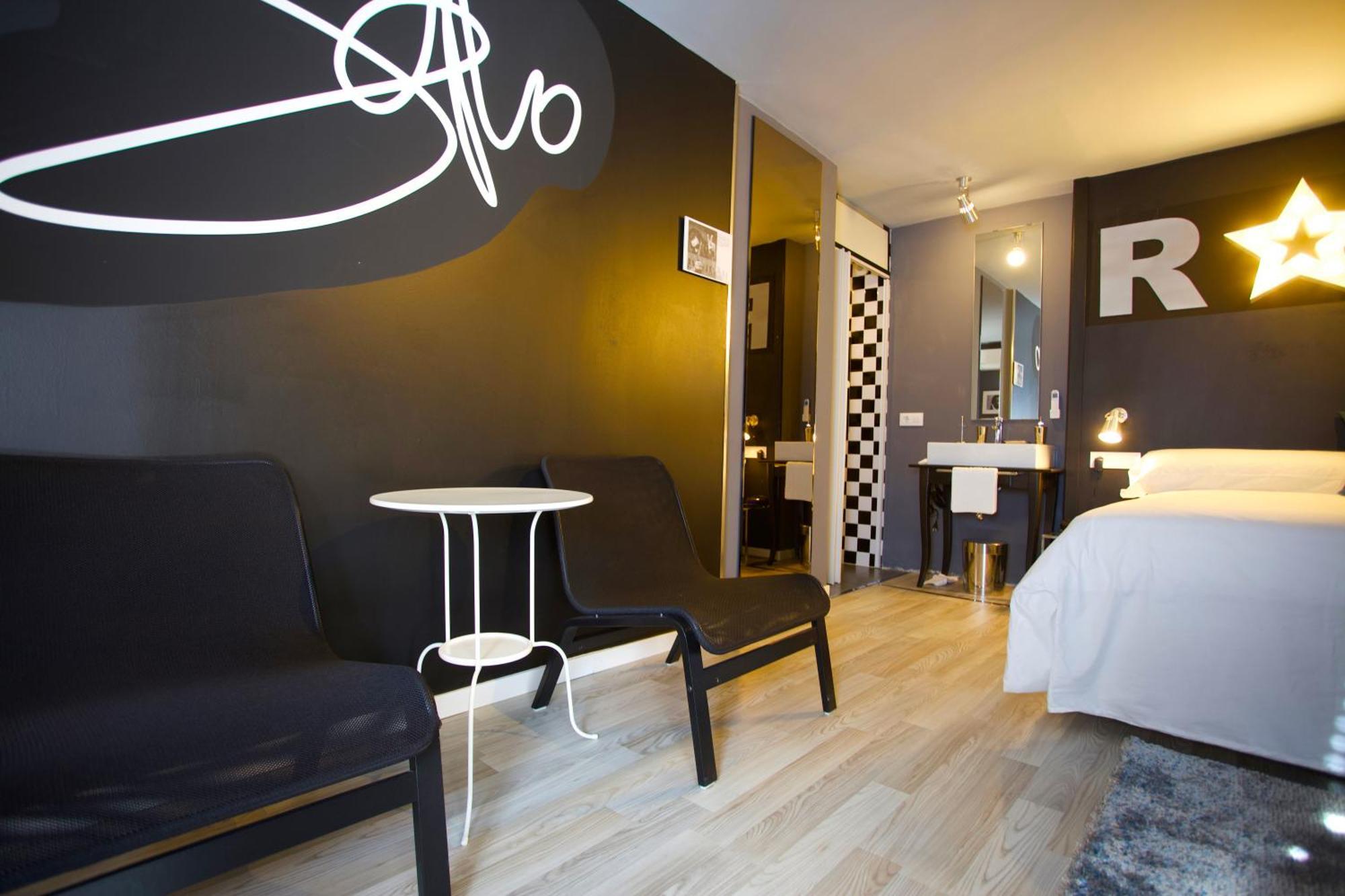 Hotel Apartamentos Rock Star Taboadela Ngoại thất bức ảnh