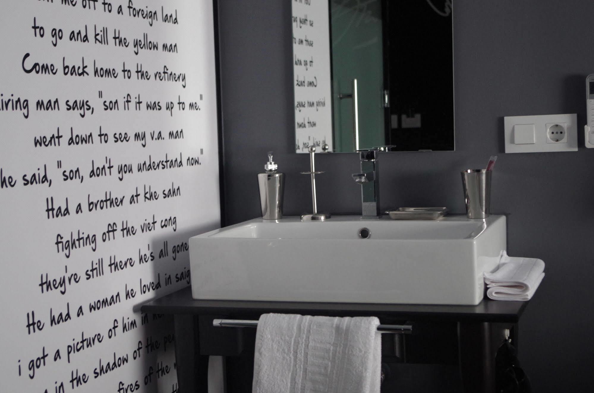Hotel Apartamentos Rock Star Taboadela Ngoại thất bức ảnh